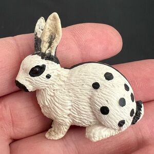 Schleich  Rabbit Bunny Black & White Sitting Figure